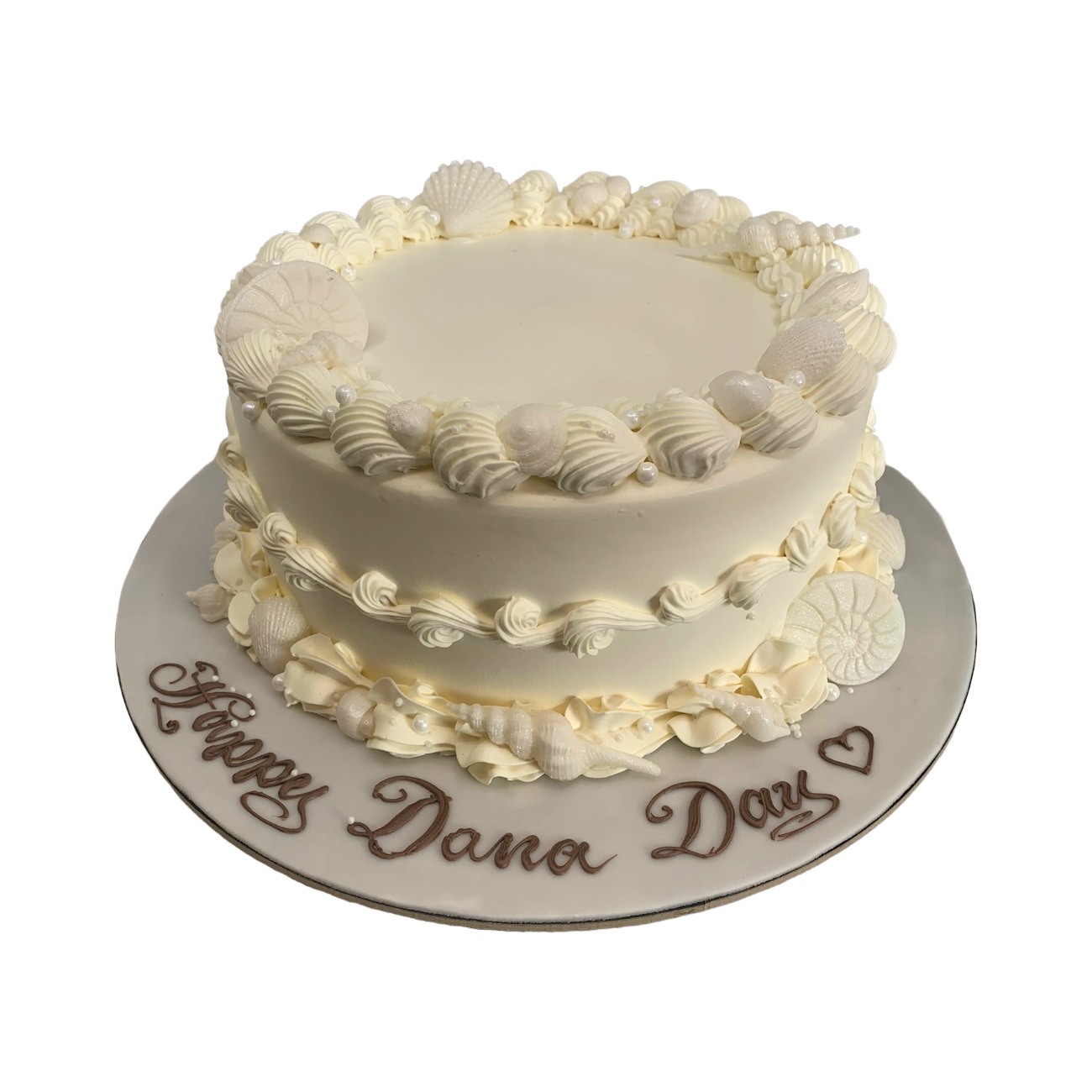 Elegant Coastal Seashell Cake