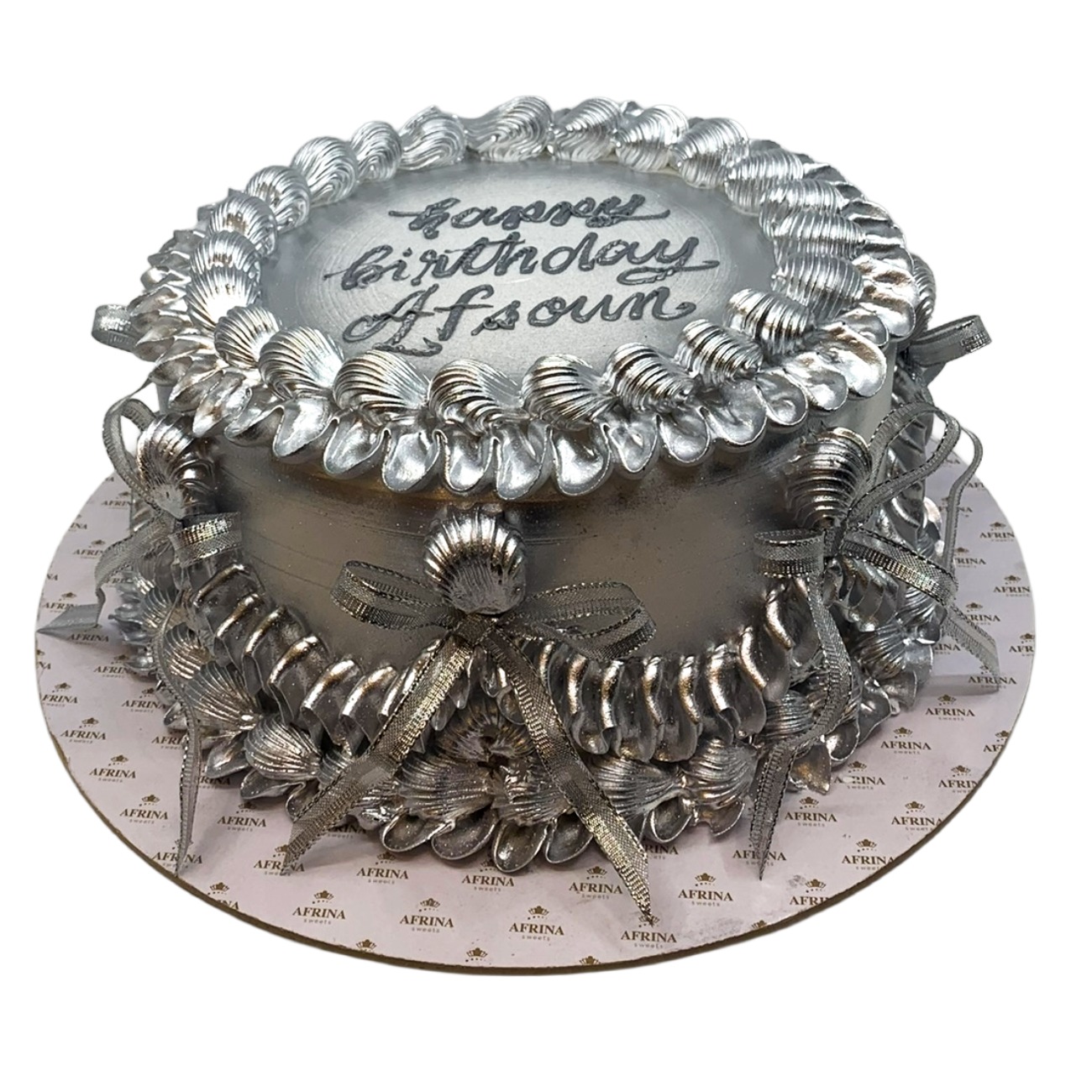 Silver Baroque Shell Lambeth Cake